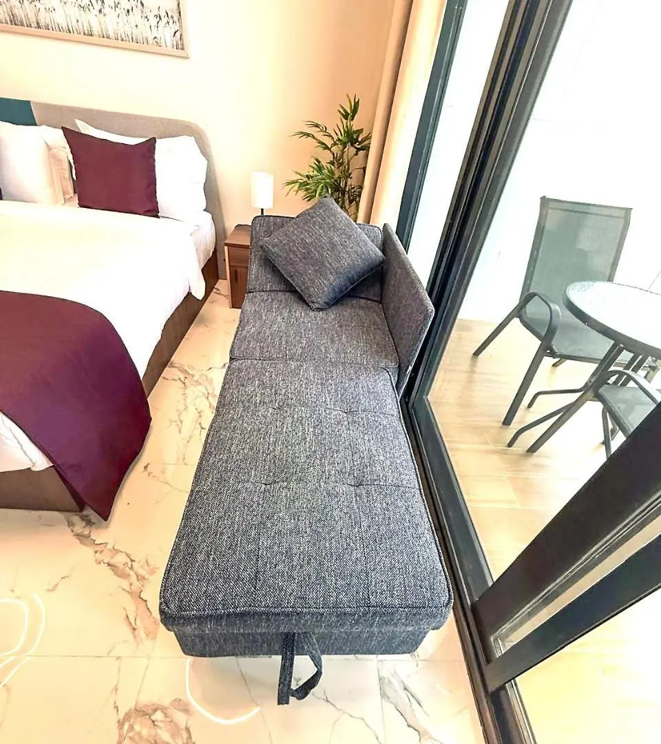 Central Stay Studio Apartment Near Cleveland And Abu Dhabi Mall الإمارات العربية المتحدة