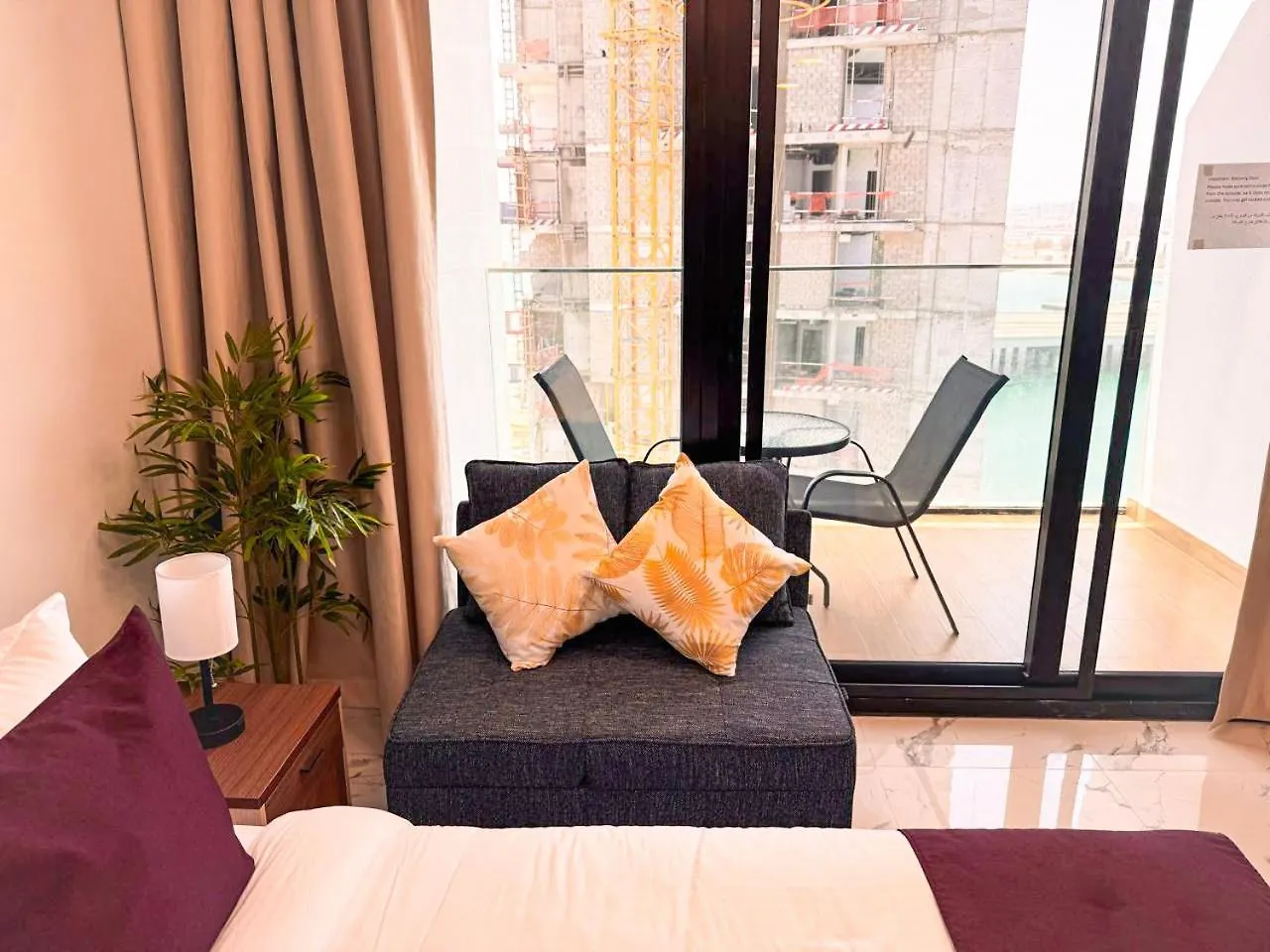 Central Stay Studio Apartment Near Cleveland And Abu Dhabi Mall