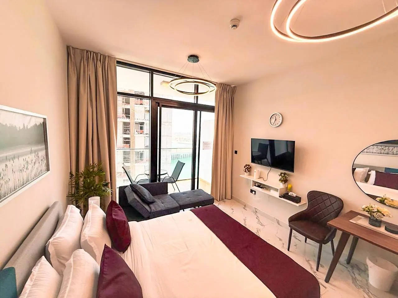Central Stay Studio Apartment Near Cleveland And Abu Dhabi Mall